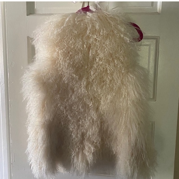 UGG Sheepskin Vest - Picture 2 of 6